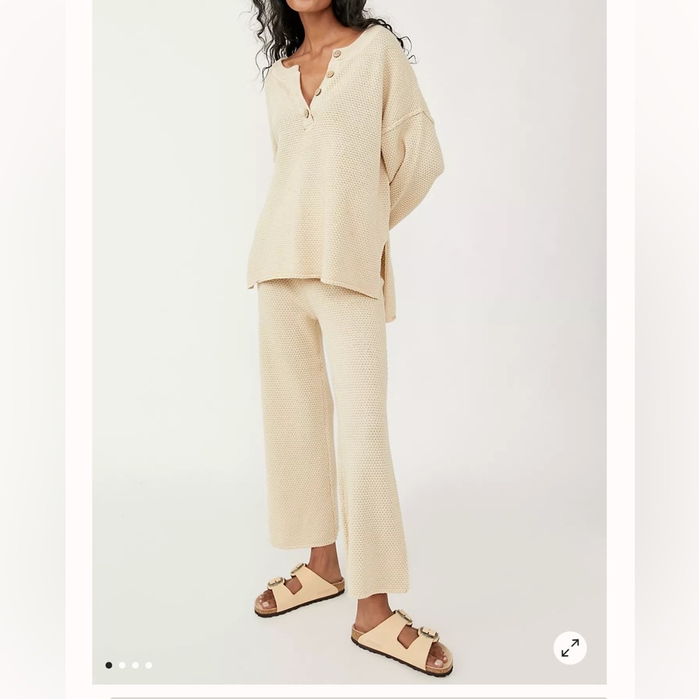 NWT Free People Hailee Knit Set Size xs, fits like a small